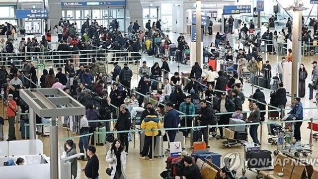 설 연휴 72만명 해외로…‘짧은 연휴’에 일본·동남아 몰렸다