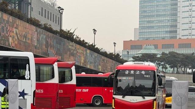 설 연휴 하루 ‘834만명’ 대이동···15일 오전·17일 오후 최대 혼잡 예상