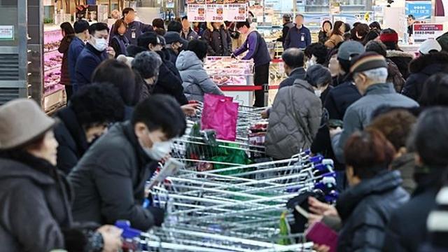 설 명절 선물 '이것'으로 선택한다면, 꼭 확인하세요…가격 50% 확 오른 '식재료'