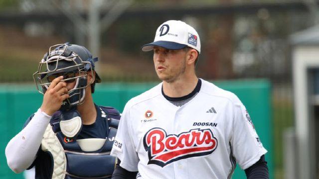 플렉센 152㎞·타무라 148㎞…두산, 시드니서 실전 점검