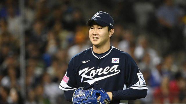 '원태인 대체 선수' 유영찬, 미국→일본 긴급 이동…18일 류지현호 합류 유력 [오키나와 현장]