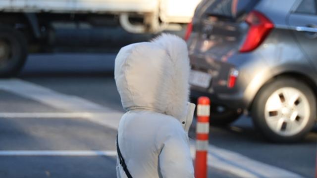 [내일 날씨] 설연휴 셋째 날 아침 '뚝'…강원 동해안 눈·비
