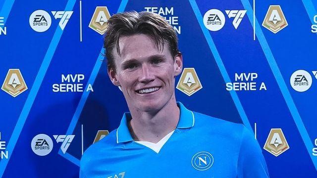 ‘맨체스터 유나이티드? 돌아갈 일 없습니다’ 맥토미니 최우선 순위는 ‘나폴리 재계약’