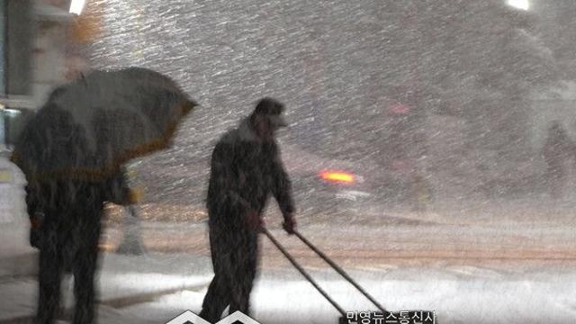 [설날날씨] '연휴' 강릉·삼척 등  최고 16cm 폭설...블랙아이스 주의