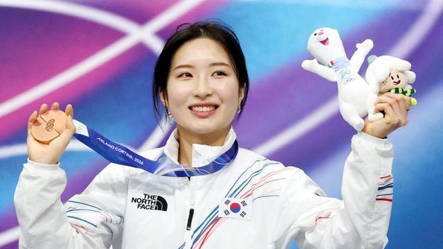 첫 올림픽 중압감 떨치고 ‘스타 로드’ 첫발 내딛은 김길리 “더 높은 자리 서고 싶은 욕심 커졌다” [밀라노 피플]