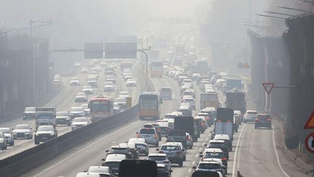 귀경길 정체 여전···부산서 서울까지 최대 7시간