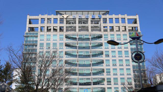 [속보] '생후 100일 아기' 공원 화장실에 버린 20대 친모…구속영장 기각