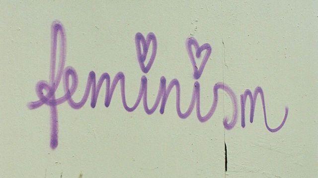 여성 혐오와 싸우는 북클럽에 오신 것을 환영합니다