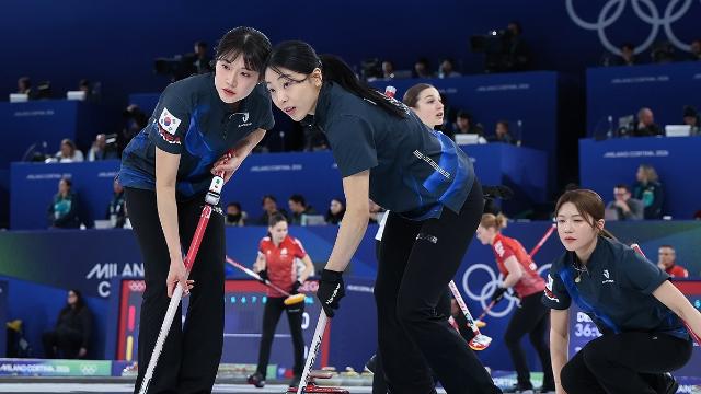 [오늘의 올림픽] 스위스에 막힌 여자 컬링, 또 다른 강적 스웨덴과 격돌