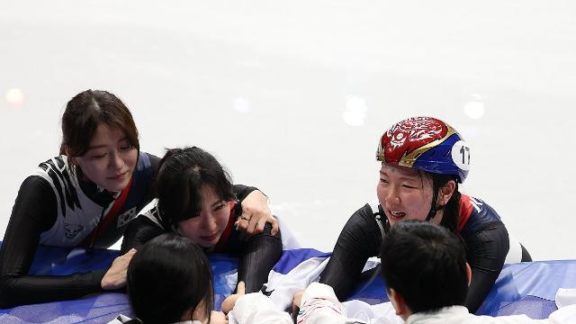 [올림픽] 빛나는 조연 심석희, 계주서만 3번째 금메달…최고의 푸시 우먼