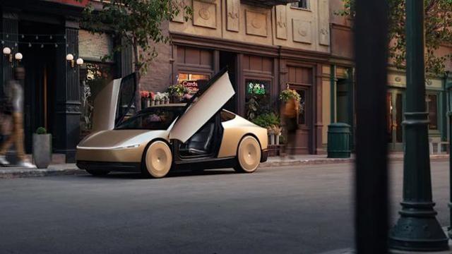 테슬라, 핸들. 페달없는 자율주행 ‘사이버캡’ 첫 차 생산라인서 출고