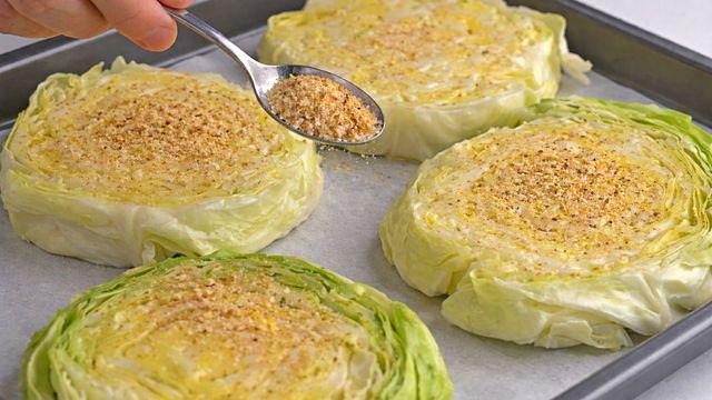 양배추 1통을 네덩이로 잘라 '이 가루' 솔솔 뿌려보세요…고기 맛이 진짜 나네요