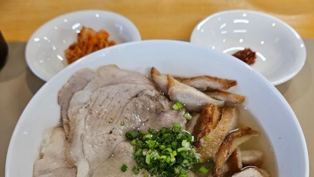 데이트 코스로도 가능한 깔끔한 국밥집 4