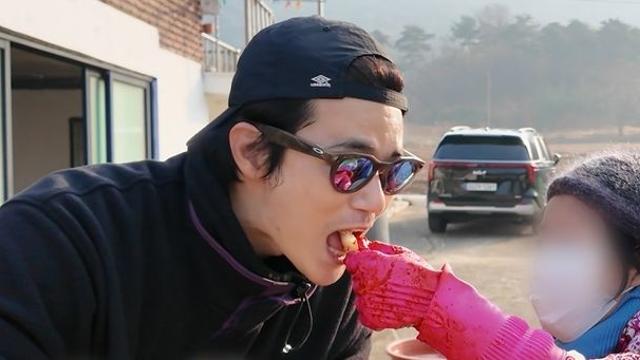 김강우, 아내와 결혼 이유가... “장모님 김치 맛에 반해서” (편스토랑)