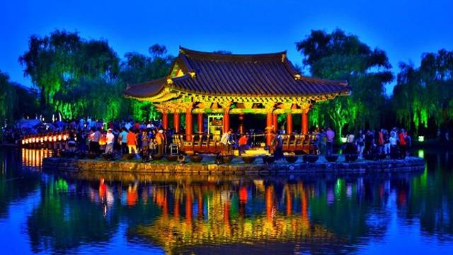 입장료도 0원인데 야경도 훌륭하다... 한국관광 100선에 선정된 우리나라 '최초 인공 정원'