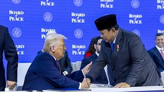 美·인니, 무역협정 서명…상호관세 19% 유지·팜유는 무관세(종합)