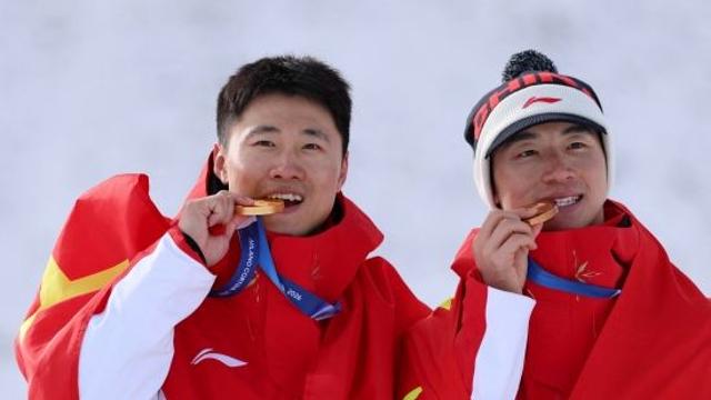 '노 골드?' 中, 금메달 콸콸콸콸! 후반부 계속 쏟아진다…'어느 덧 4호' 나왔다→이러다 '역대 최고' 일본도 이길까 [2026 밀라노]