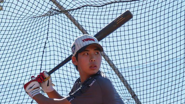 150㎞/h 파이어볼러에서 타자 전향한 '4번타자' LG 추세현, 홈런으로 눈도장 '쾅'