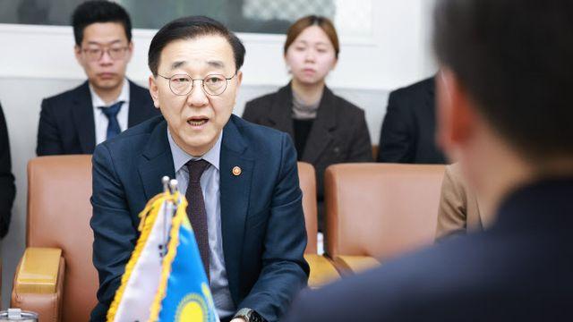 김윤덕 장관, 카자흐스탄에 ‘한국형 스마트도시’ 모델 제안