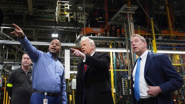 트럼프 관세 운명 가를 美 대법 회의, S&P 500 2% 변동성 경고도