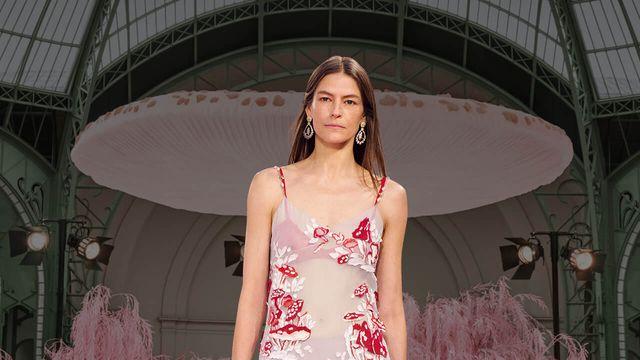 조용한 숨결로 완성한 샤넬의 쿠튀르