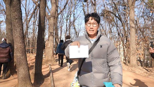 ‘런닝맨’ 피로 물든 지석진 환갑 파티…돈 앞에 16년 우정 저버려
