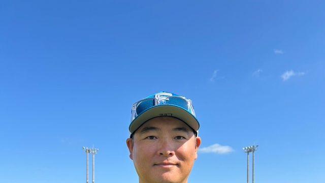 “훈련량 자체가 다르죠” KIA와 이별한 이정호 코치, 오키나와서 니혼햄 유니폼 입은 사연