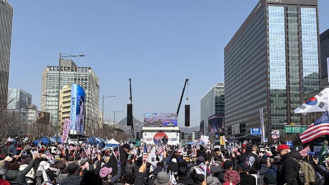 '尹 무기징역' 후 첫 주말집회…