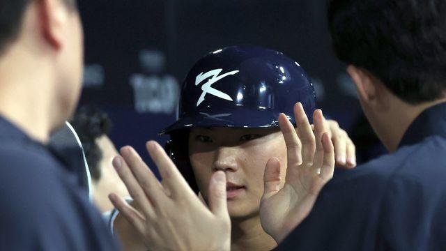 ‘3타수 3안타 3타점’ 김하성 공백 메운다…WBC 주전 유격수 김주원 “대회 기다려진다”