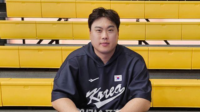 류현진 16년 만에 태극마크 달고 실전 등판, 한화 상대 2이닝 완벽투