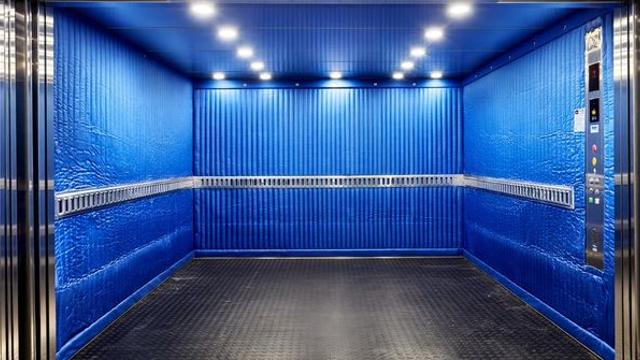 상가서 엘리베이터에 목이 끼인 남성 숨져