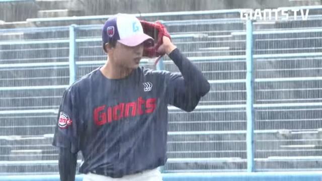 '장점이 자신감'...롯데 신인 박정민, 폭우 속에서 배포 보여준 구춘리그 첫 등판