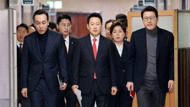 [속보] 국힘 원외 71명 “장동혁 정당성 흔들기 중단하라