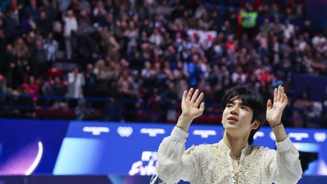 망가진 부츠 11켤레에 복숭아뼈가 4개로 불었다, 