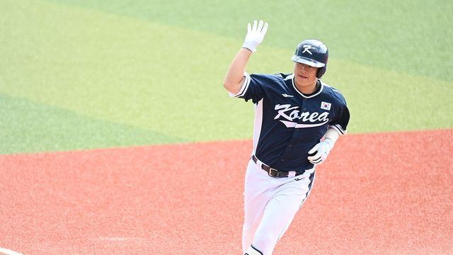 '307억 효과 확실하네!' 노시환, 11년 계약 발표→공교롭게 한화 상대 홈런포 폭발 [WBC 캠프]