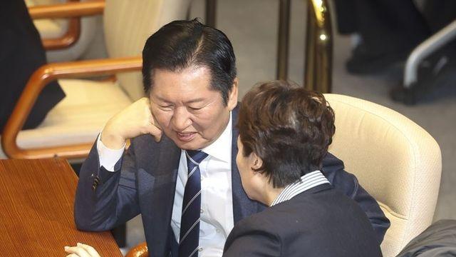 ‘자승자박’ 정청래 리더십 위기