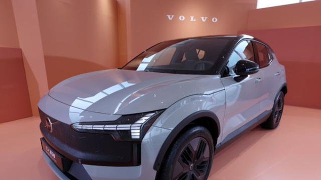 볼보·테슬라 이어 현대차·기아까지…전기차 가격 인하 경쟁 ‘본격화’