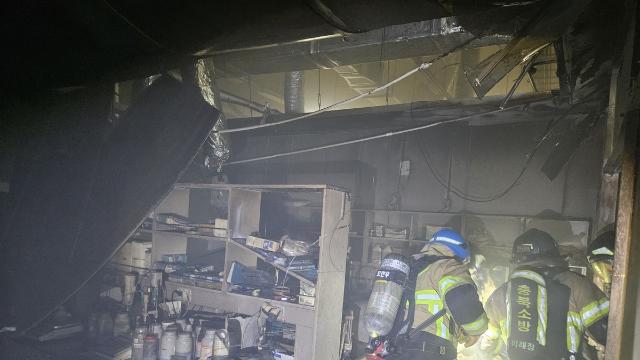 청주 에코프로HN 공장서 불…190명 대피·인명피해 없어