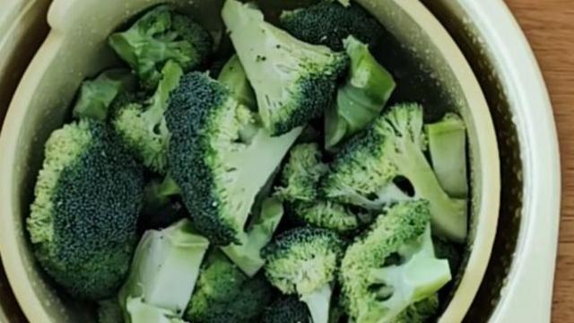 제발 초장 찍지 마세요…브로콜리는 '이렇게' 먹어야 돈값 하는 겁니다