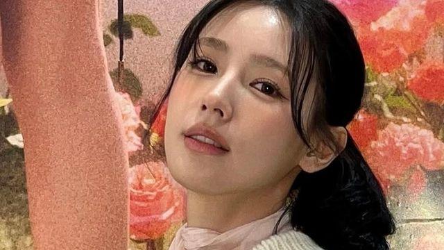 왜 다들 화이트 오프숄더를 입을까, 여리여리 핏의 비밀