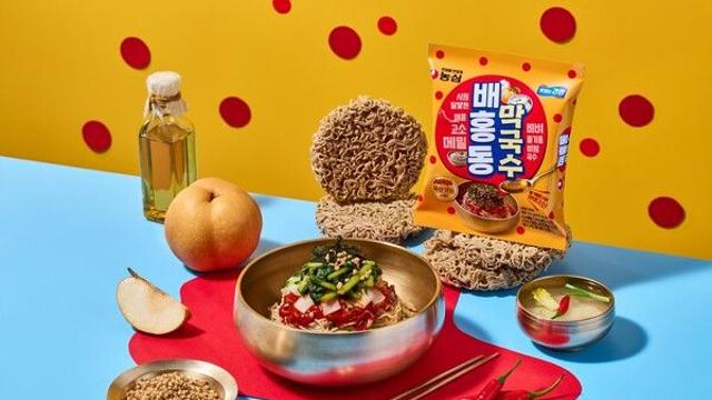 농심, ‘배홍동막국수’로 비빔면 시장 공략 가속화… 들기름의 고소한 맛이 핵심