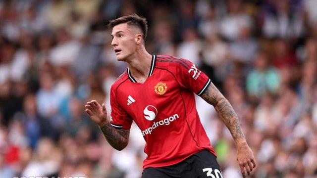 맨유를 단독 4위로 올려놓은 슈퍼서브 세슈코! ‘캐릭의 승리공식’ 또 통하며 에버턴 격파