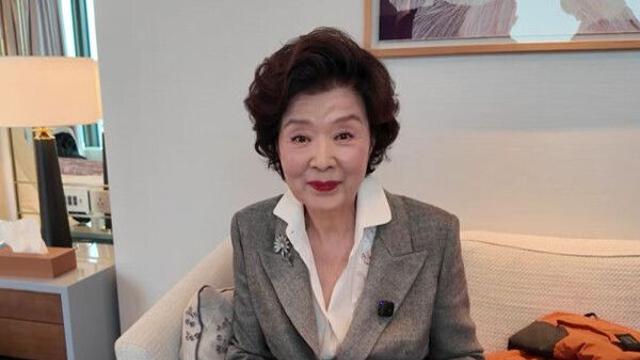 윤미라, 200만 원 멤버십 가입에 명품백 공개… 