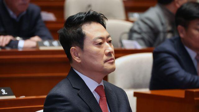 참다못한 국힘 중진들...‘절윤 거부’ 장동혁에 면담 요청