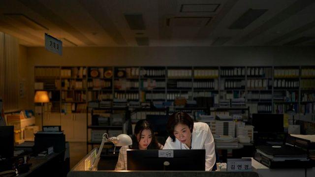 '매드 댄스 오피스', 삶의 밑바닥을 봤을 때 듣고픈 뻔한 위로