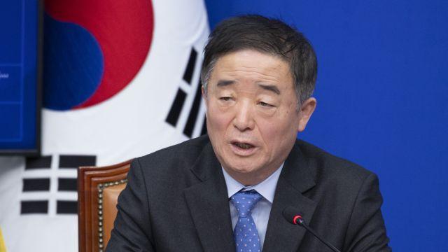 [속보] 강득구 “사퇴한다는 이학재, 무책임해...전문성 없으면 공부라도 했어야”