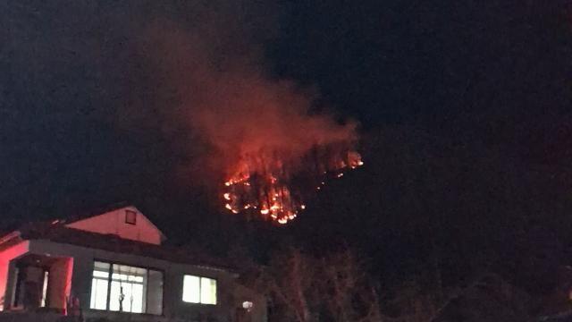 경북 영주서 추락한 공군 F-16 전투기 조종사 구조…산불 진화