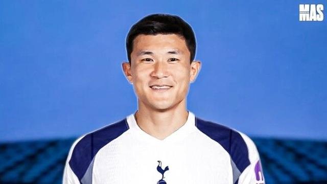 ‘김민재 EPL 무대 입성’ 토트넘 관심→본인 결정이 관건, “강하고 빨라...성공할 수 있는 모든 속성 가지고 있어”