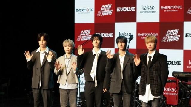 [이슈메이커] 첫 정규 앨범 'EVOLVE'에 담긴 자부심 