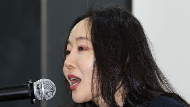 민희진 전 대표, 255억 풋옵션 포기 제안… 